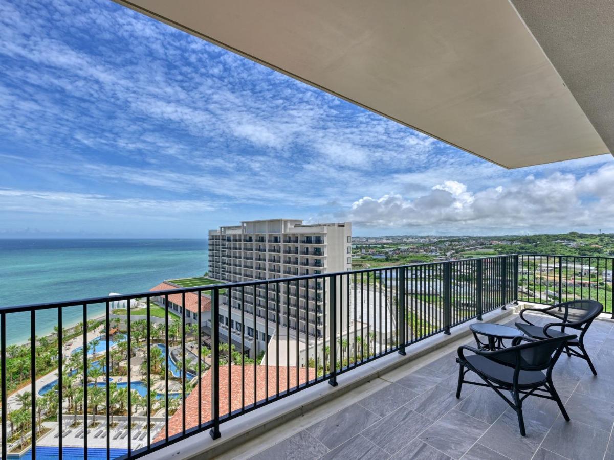 Ryukyu Hotel & Resort Nashiro Beach Itoman Extérieur photo Balcony of a condominium in Puerto Rico