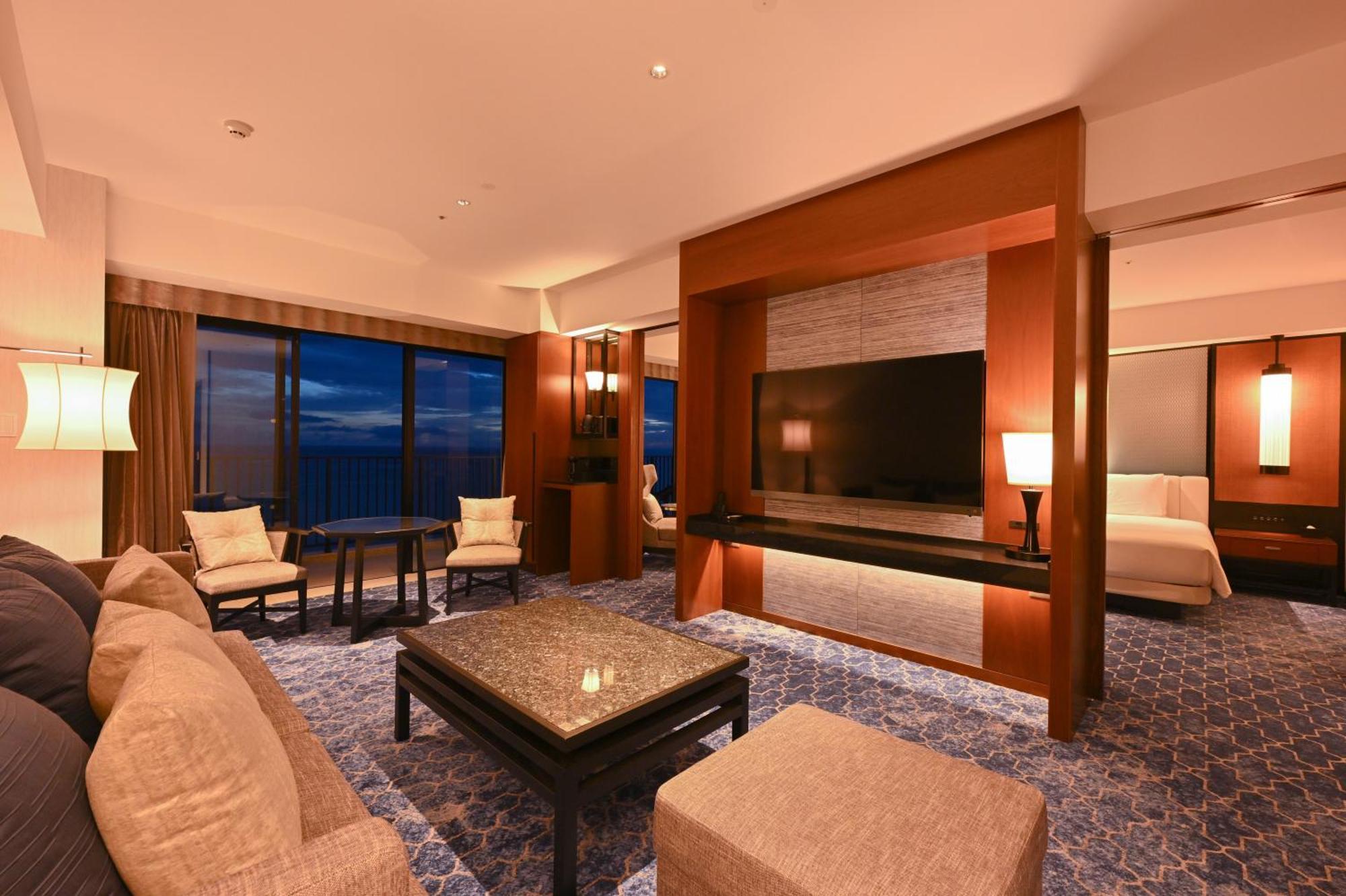 Ryukyu Hotel & Resort Nashiro Beach Itoman Extérieur photo Suite